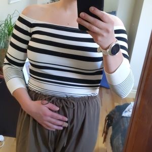 *3/$15 or $5/20 bundle* & Cupcakes top